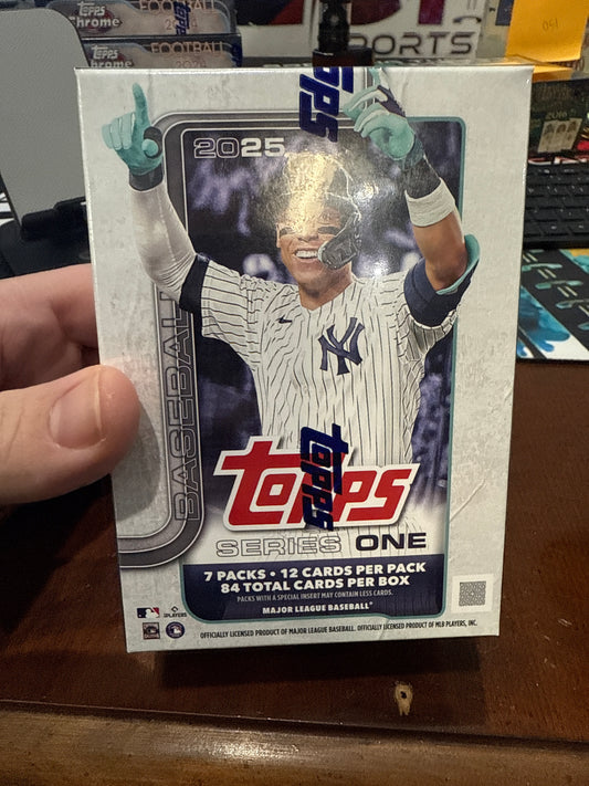 2025 topps series 1 blaster box